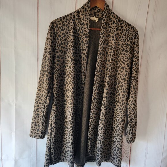 Month of Sundays Made in USA Women’s L Open Front Leopard Cardigan, Animal Print - Picture 2 of 7